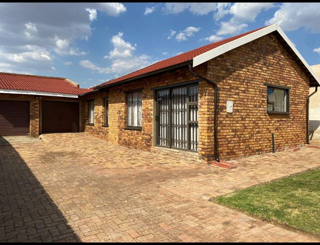 3 BEDROOM HOUSE SOLD IN SEBOKENG ZONE 10